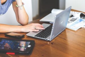 被相続人の青色申告は引き継がれない？相続人が青色申告の承認をうけるための期限と手続き